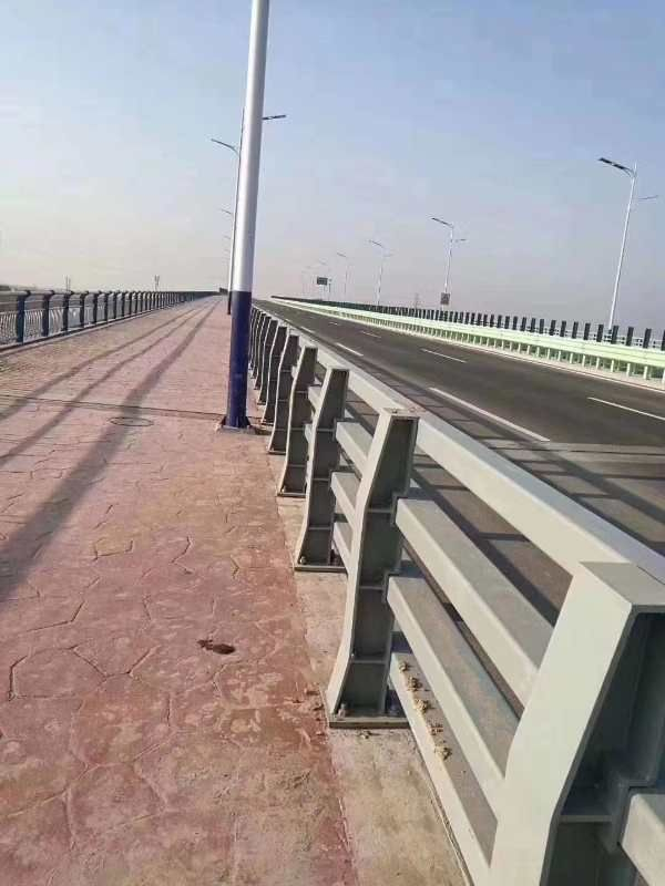 防撞護(hù)欄